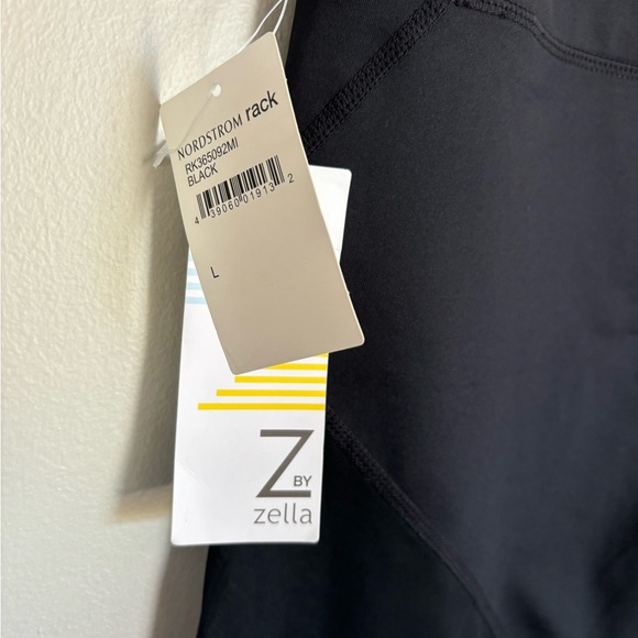 Z by Zella Mesh Side Biker Shorts - Picture 3 of 3